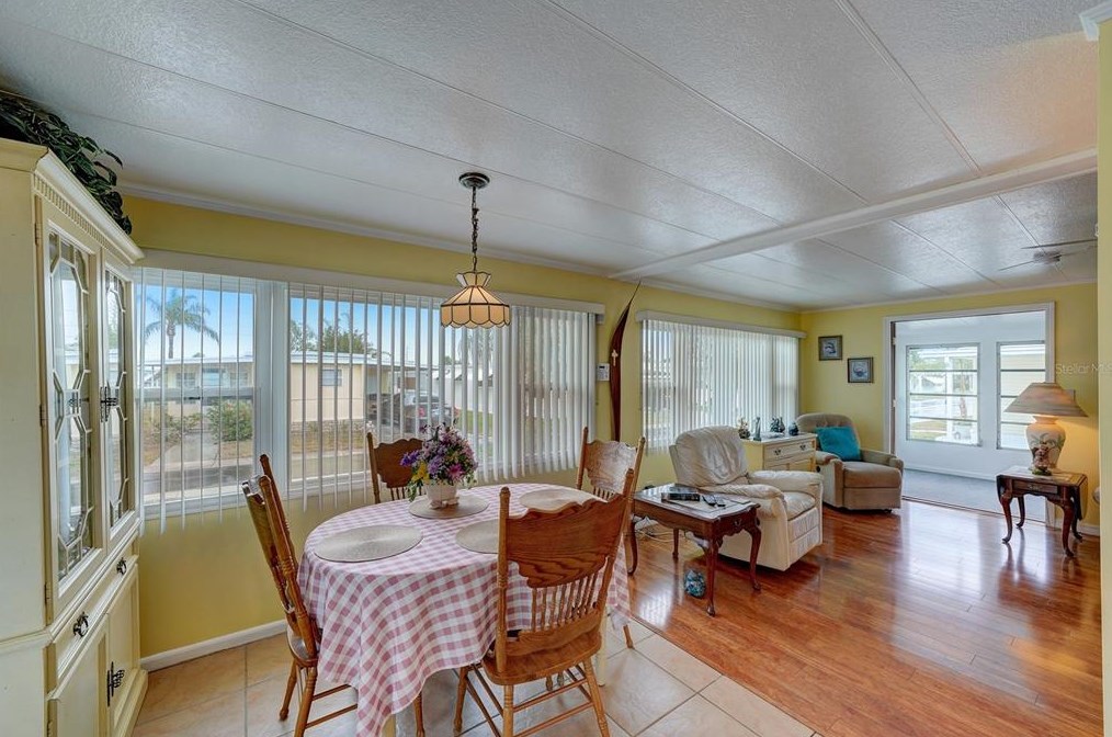 143 Melody Ln, Tarpon Springs FL  34689-5027 exterior