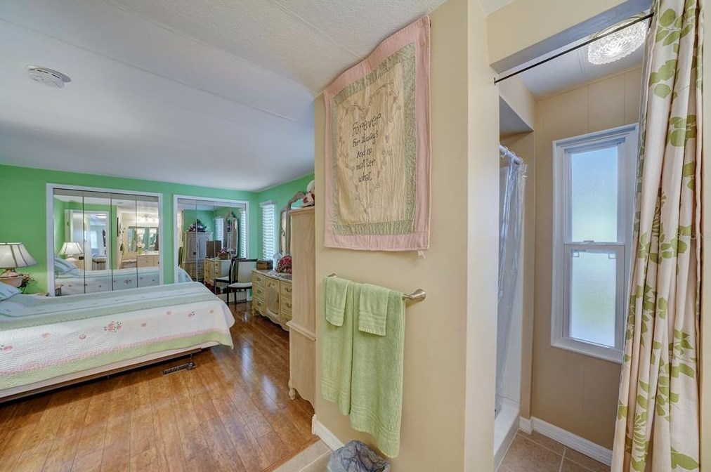 143 Melody Ln, Tarpon Springs FL  34689-5027 exterior