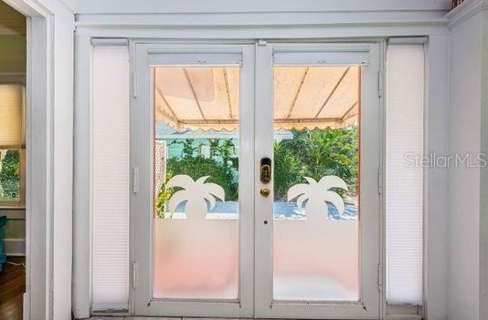 5317 18th Ave, Saint Petersburg FL  33710-5107 exterior