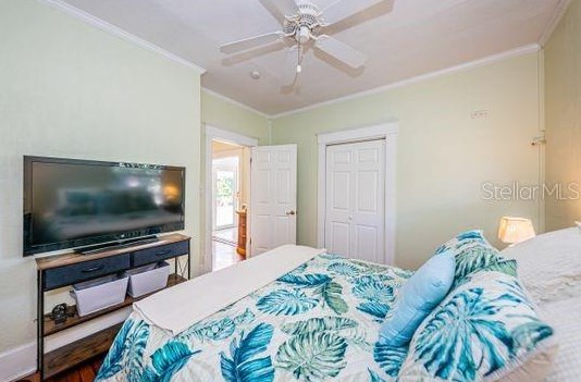 5317 18th Ave, Saint Petersburg FL  33710-5107 exterior