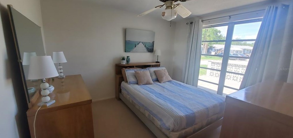 1834 Dartmouth Dr, Tarpon Springs FL  34691-4609 exterior