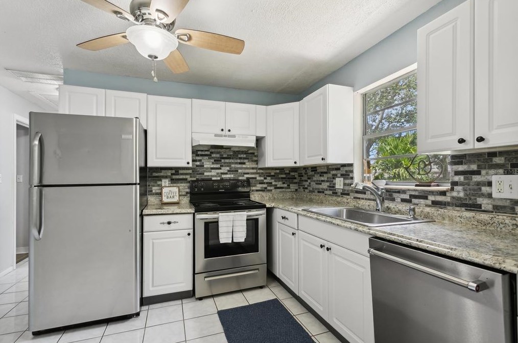 5231 Dartmouth Ave, Saint Petersburg FL  33710-7215 exterior