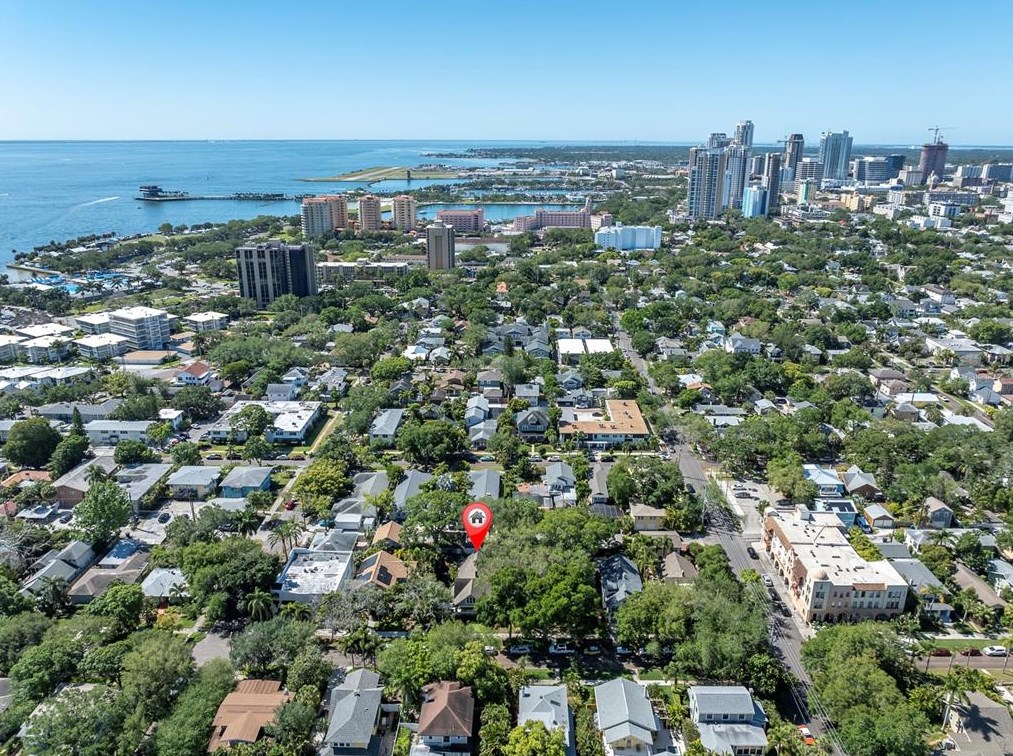 436 13th Ave, Saint Petersburg FL  33701-1126 exterior