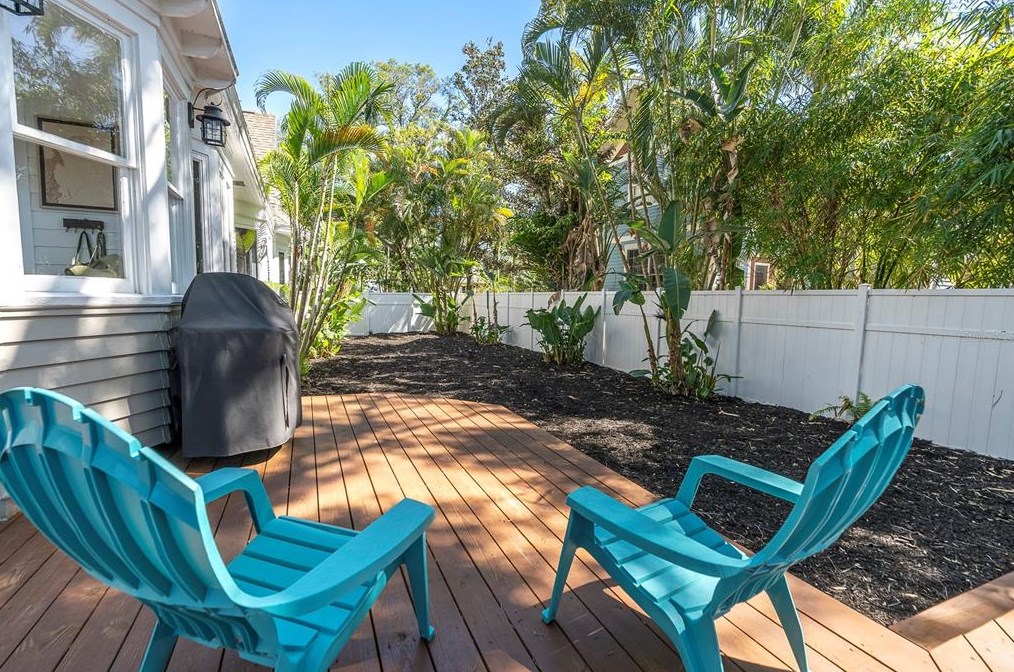 436 13th Ave, Saint Petersburg FL  33701-1126 exterior
