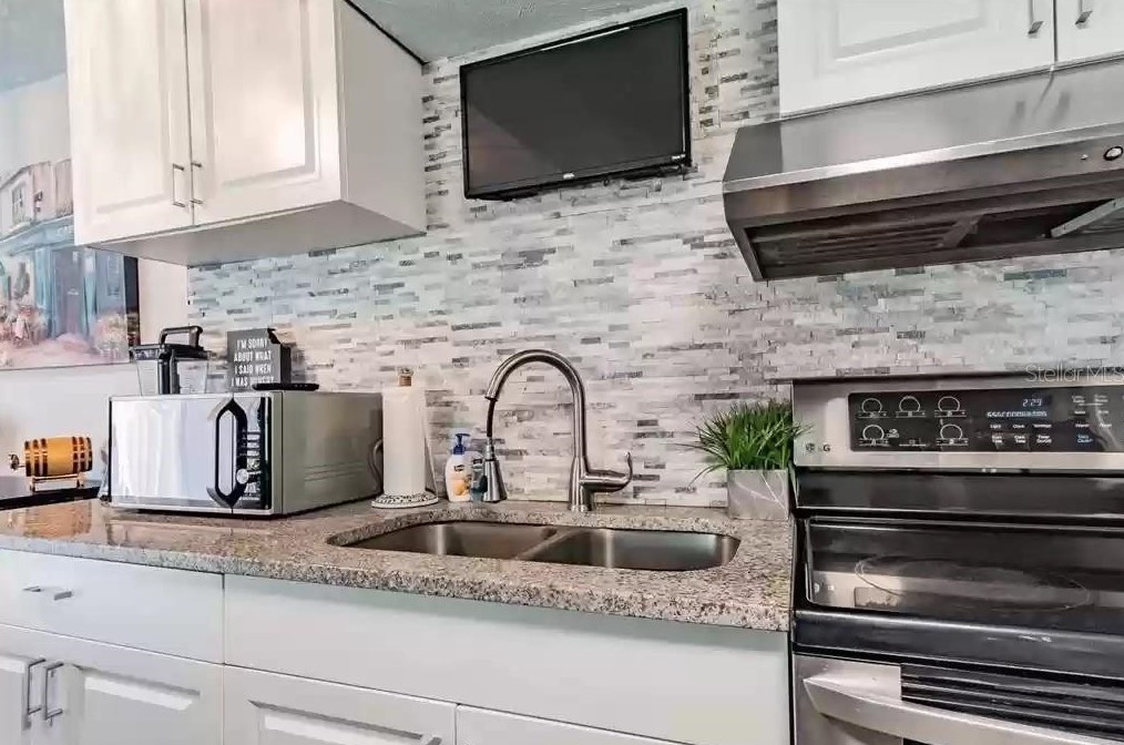 4513 Estate Dr, Plant City FL  33567-1647 exterior