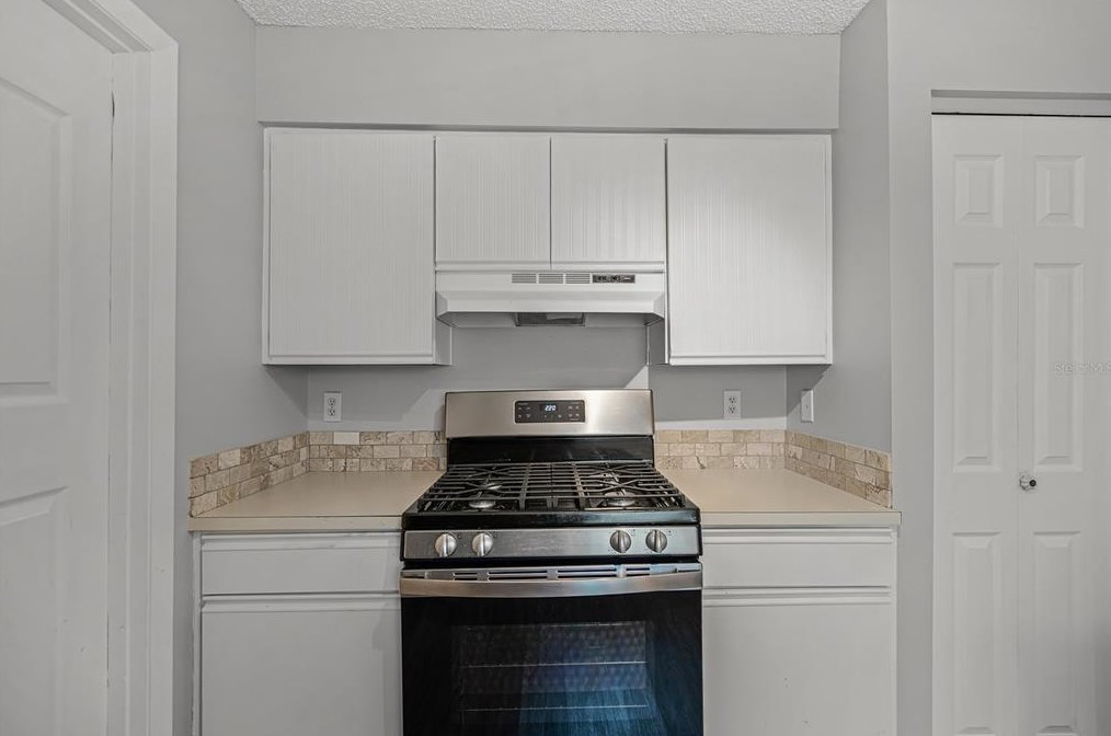 5410 Struthers Rd, Winter Haven FL  33884-2617 exterior