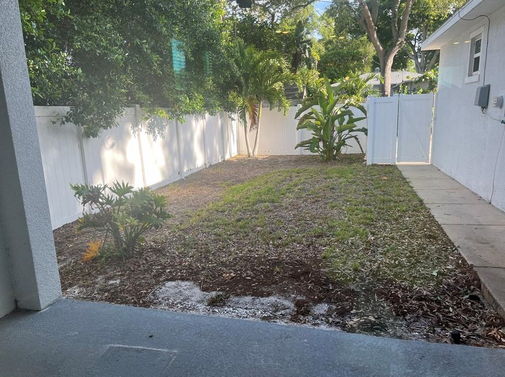 5243 Burlington Ave, Saint Petersburg FL  33713-8433 exterior