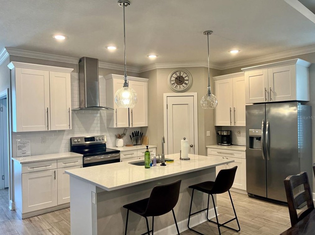 5243 Burlington Ave, Saint Petersburg FL  33713-8433 exterior