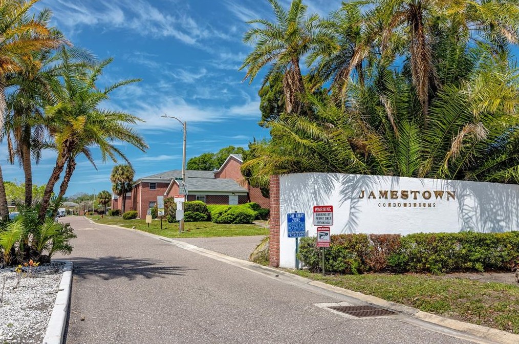 1184 85th Ter, Saint Petersburg FL  33702-3323 exterior