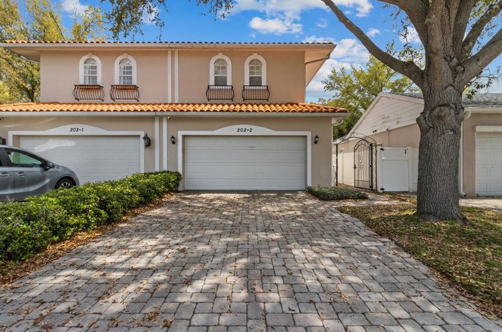 202 Audubon Ave, Tampa FL 33609-3211 exterior
