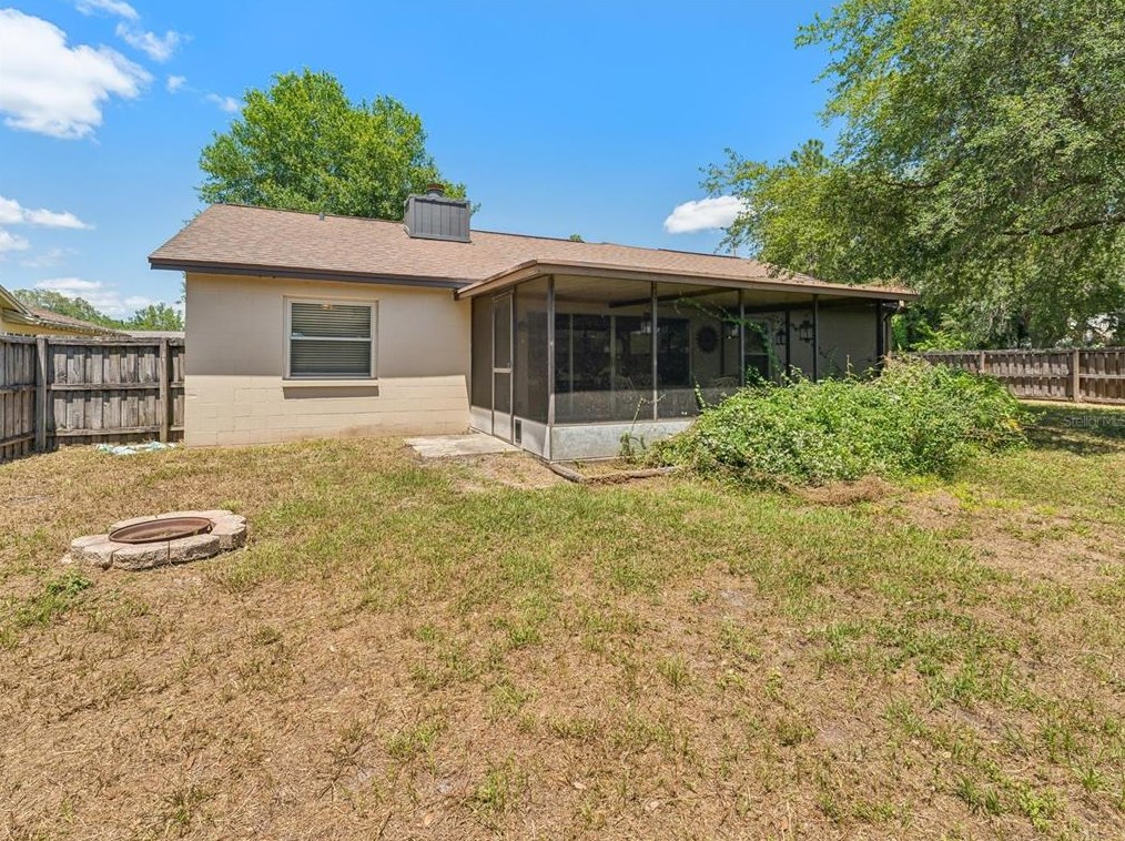 17637 Meadowbridge Dr, Lutz FL  33549-5574 exterior