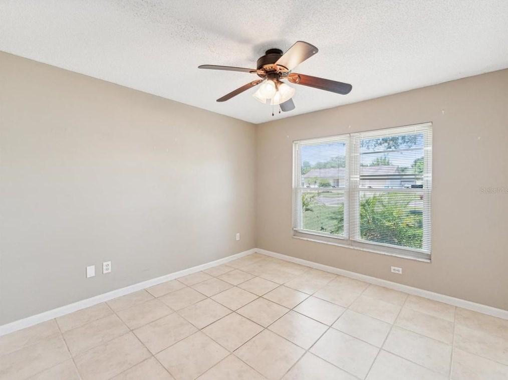 17637 Meadowbridge Dr, Lutz FL  33549-5574 exterior