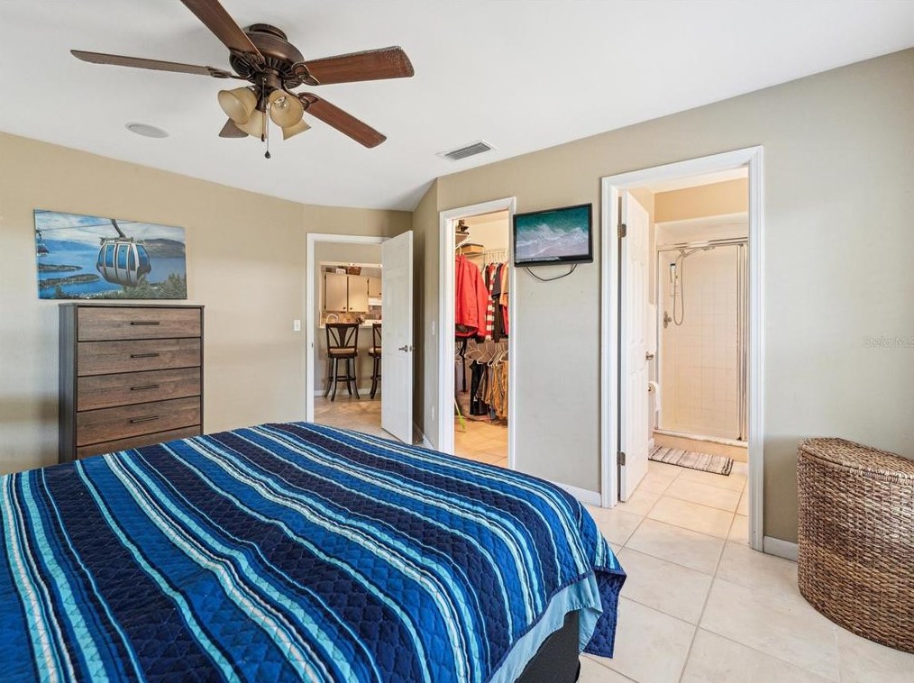 17637 Meadowbridge Dr, Lutz FL  33549-5574 exterior