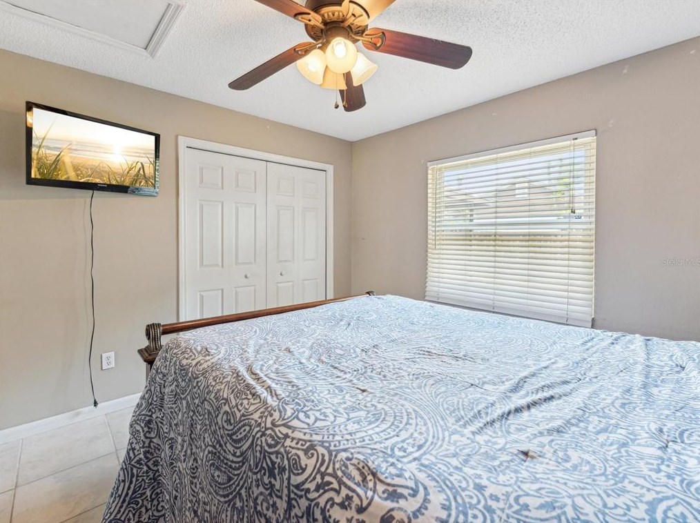 17637 Meadowbridge Dr, Lutz FL  33549-5574 exterior