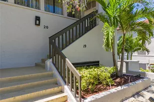 1801 Mariner Dr, Tarpon Springs, FL 34689 - Photo 3