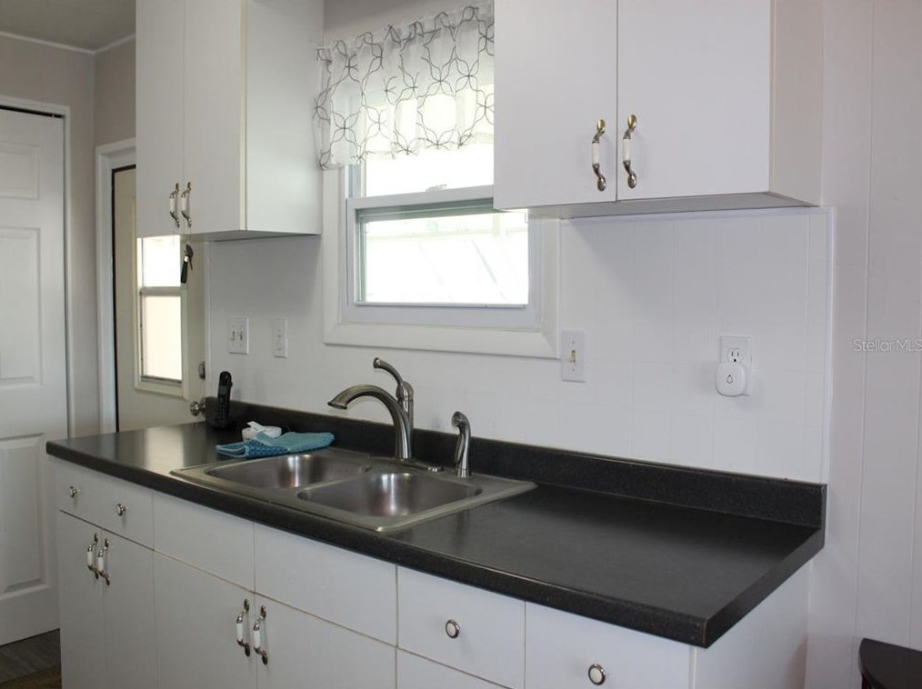 62 Thatch Palm St, Largo FL  33770-7413 exterior