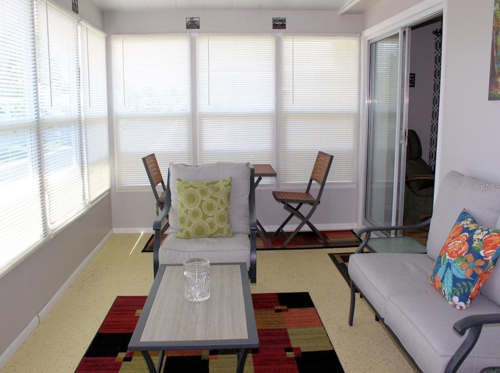 62 Thatch Palm St, Largo FL  33770-7413 exterior