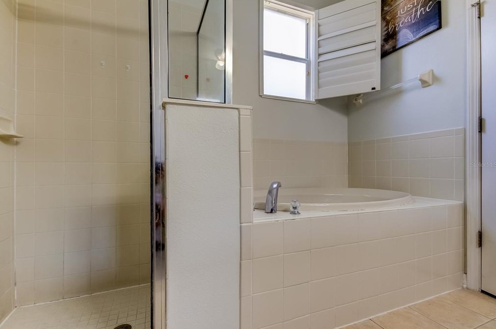 8426 Deer Chase Dr, Riverview FL  33578-8608 exterior