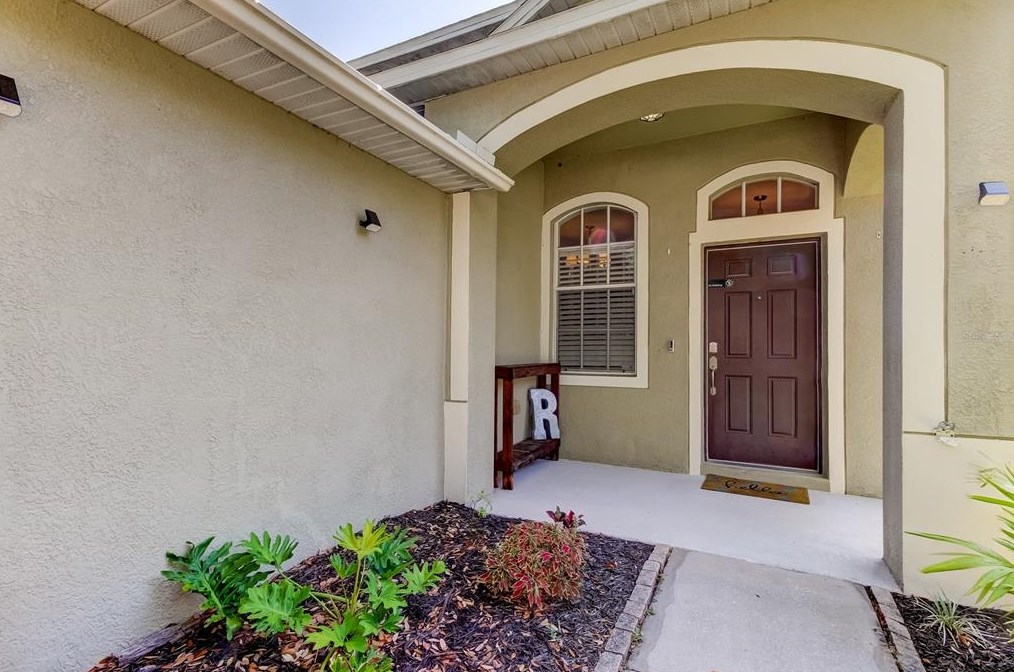 8426 Deer Chase Dr, Riverview FL  33578-8605 exterior