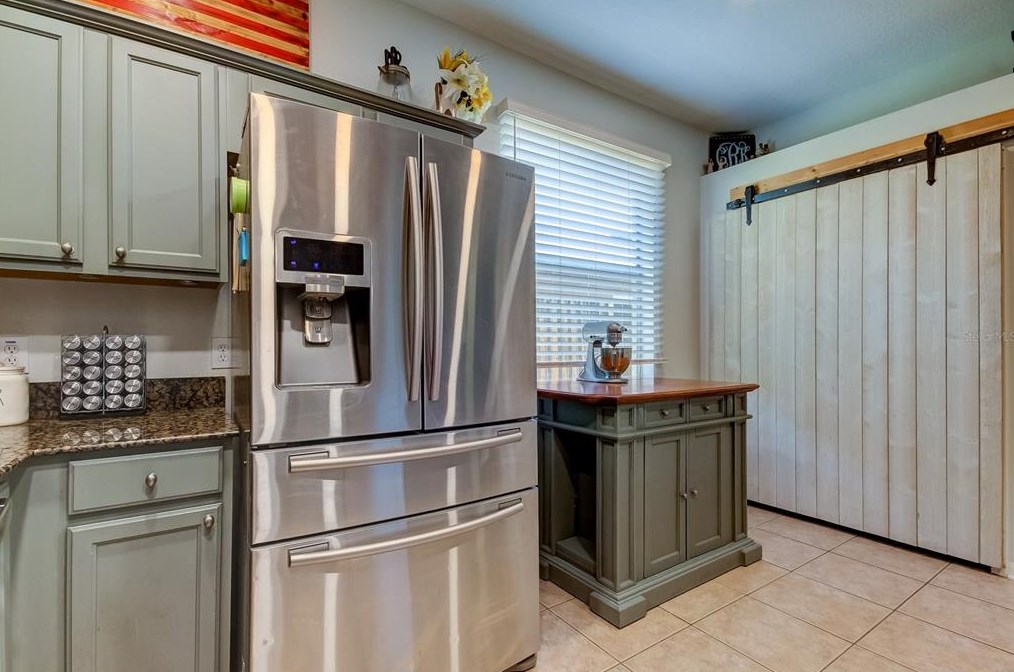 8426 Deer Chase Dr, Riverview FL  33578-8608 exterior