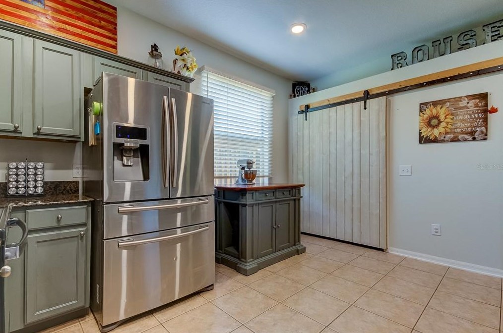 8426 Deer Chase Dr, Riverview FL  33578-8608 exterior