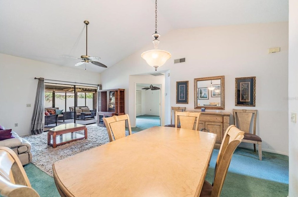 2582 Bentley Dr, Palm Harbor FL  34684-1804 exterior