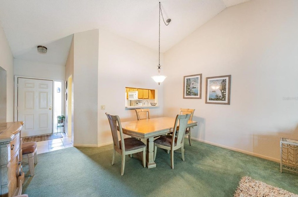 2582 Bentley Dr, Palm Harbor FL  34684-1804 exterior