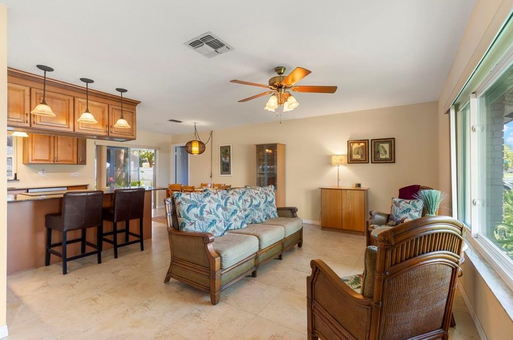 908 Anchorage Ln, Palm Harbor FL  34685-1603 exterior