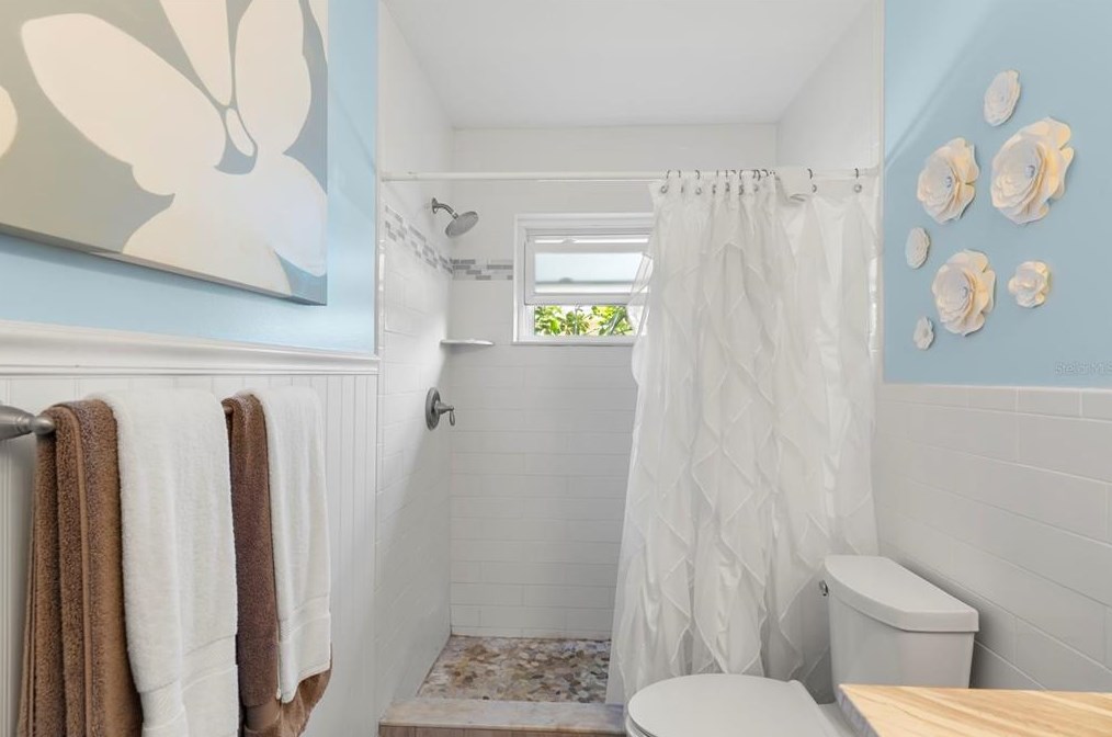 908 Anchorage Ln, Palm Harbor FL  34685-1603 exterior