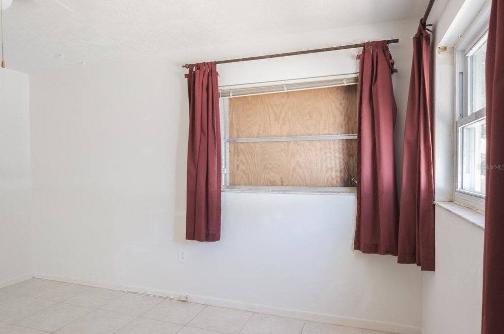 135 Rodney Ct, Palm Harbor FL  34684-4642 exterior