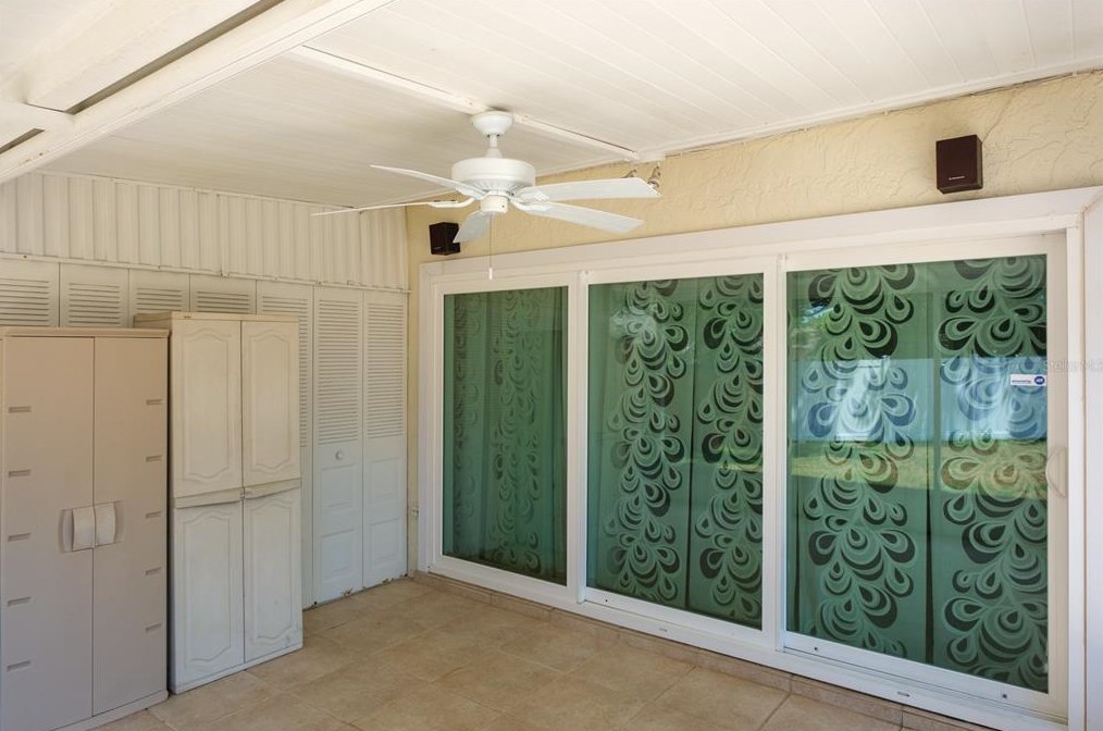 135 Rodney Ct, Palm Harbor FL  34684-4642 exterior