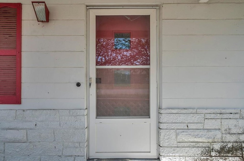 5053 Springland Dr, Tarpon Springs FL 34690-2048 exterior