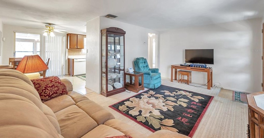 5053 Springland Dr, Tarpon Springs FL 34690-2048 exterior