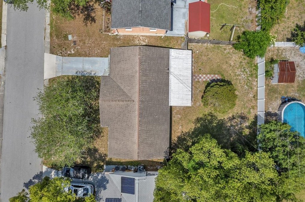 5053 Springland Dr, Tarpon Springs FL 34690-2048 exterior