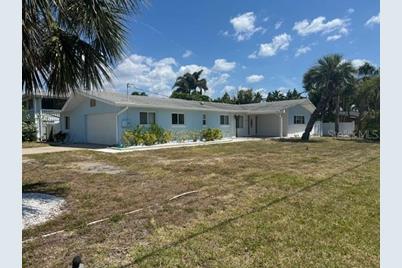 1305 Gulf Boulevard - Photo 1