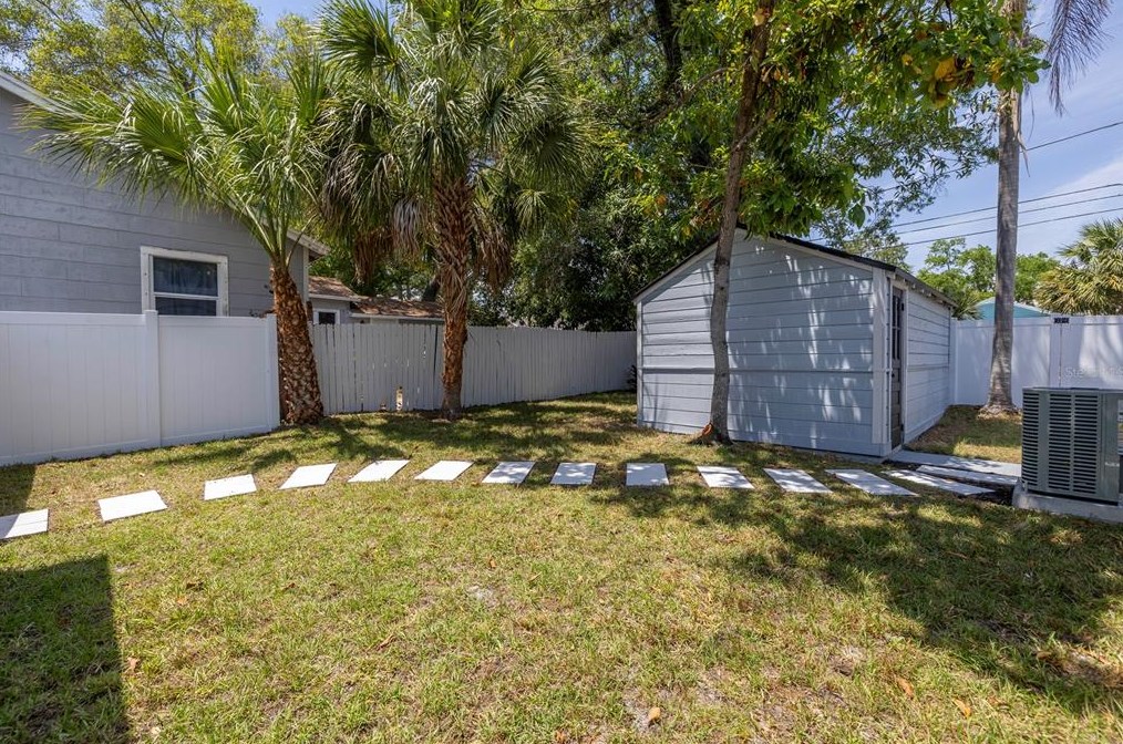 753 16 Ave, Saint Petersburg FL  33701-5711 exterior