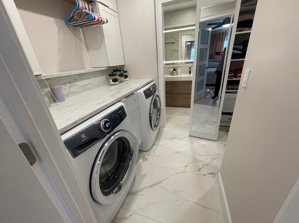 1534 Wexford Dr, Palm Harbor FL  34683-6229 exterior