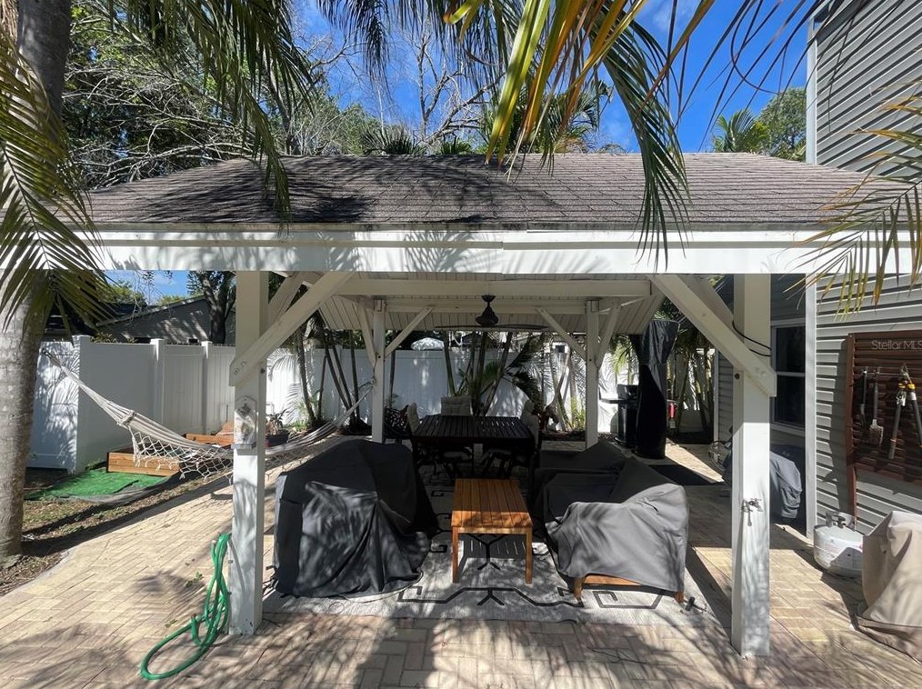 1534 Wexford Dr, Palm Harbor FL  34683-6229 exterior