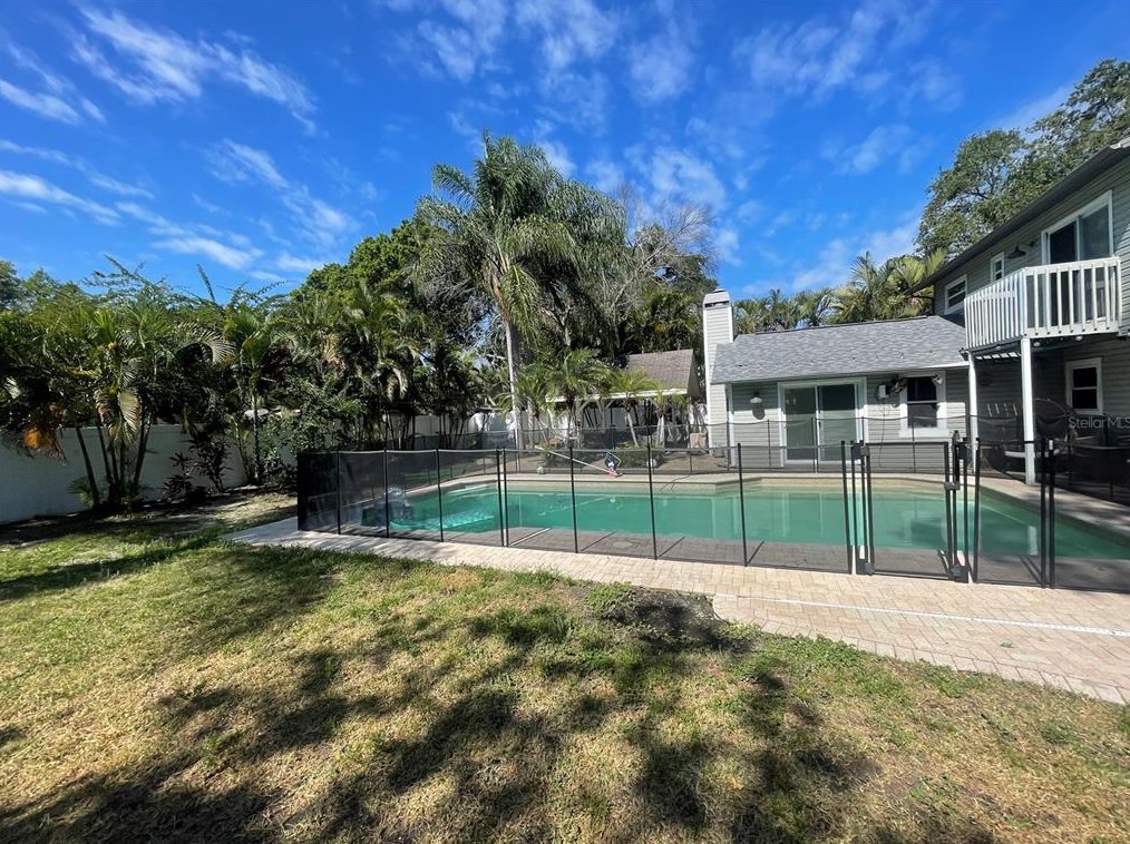 1534 Wexford Dr, Palm Harbor FL  34683-6229 exterior