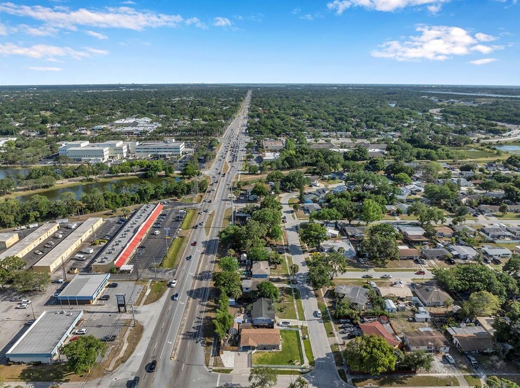 8900 Southern Comfort Dr, Largo FL  33773-4731 exterior