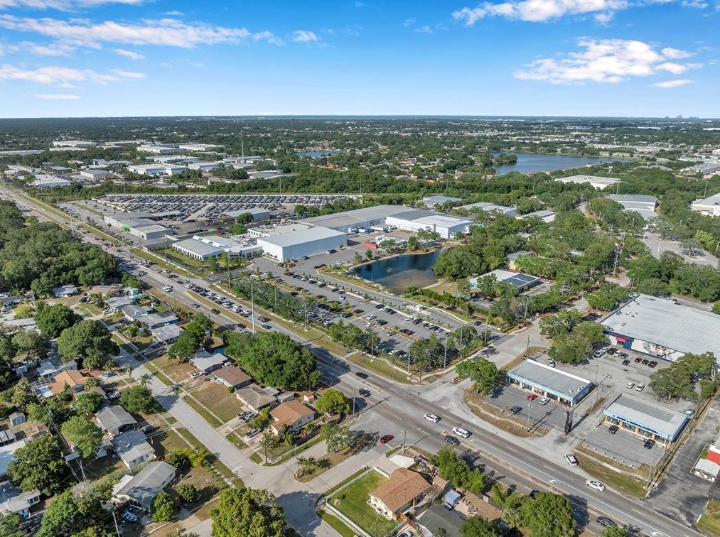 8900 Southern Comfort Dr, Largo FL  33773-4731 exterior