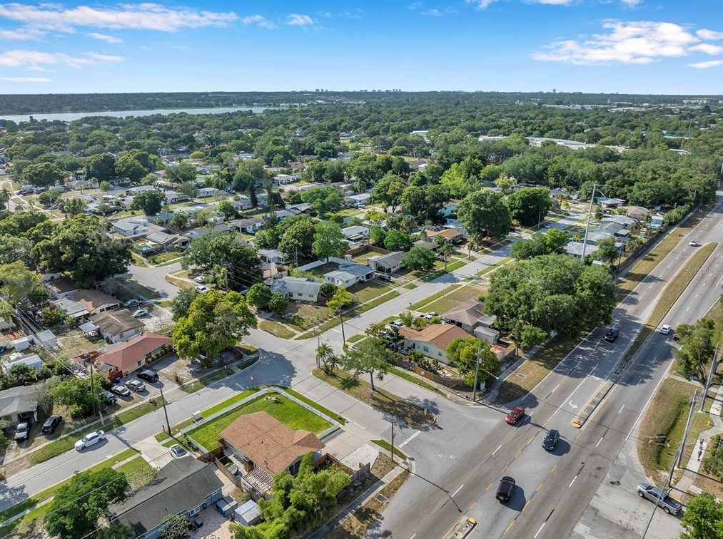 8900 Southern Comfort Dr, Largo FL  33773-4731 exterior