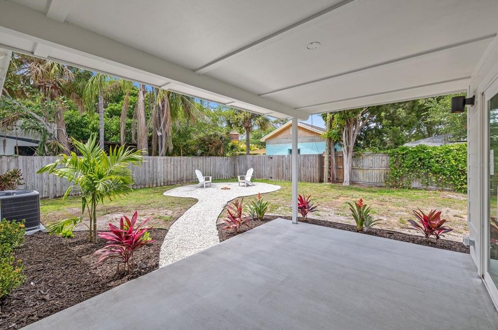 4811 Del Rio Way, Saint Petersburg FL  33711-3628 exterior