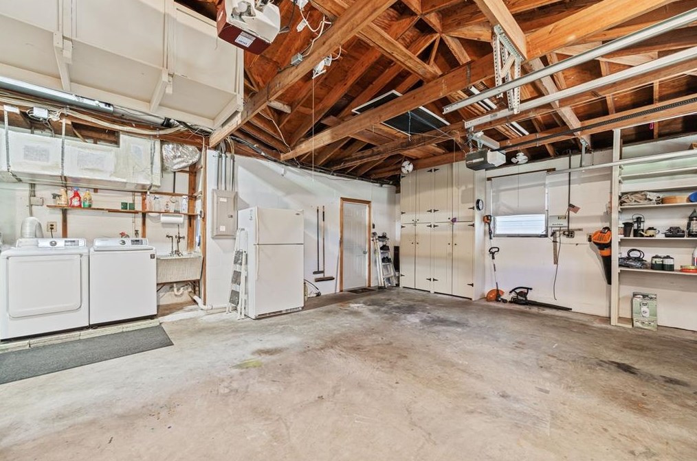 2604 Frst Pkwy, Largo FL  33771-1452 exterior