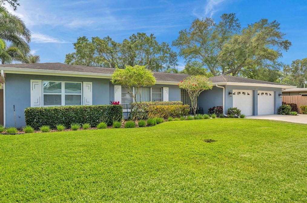 2604 Frst Pkwy, Largo FL  33771-1452 exterior