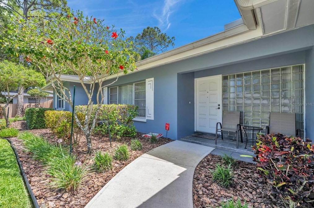 2604 Forest Pkwy, Largo FL  33771-1452 exterior