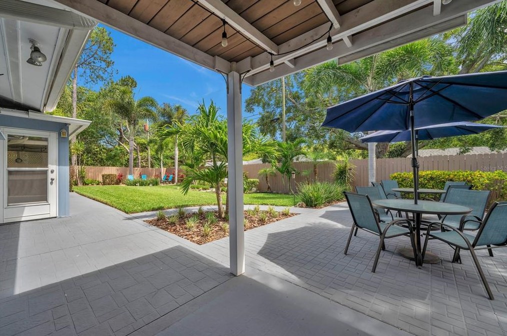 2604 Frst Pkwy, Largo FL  33771-1452 exterior