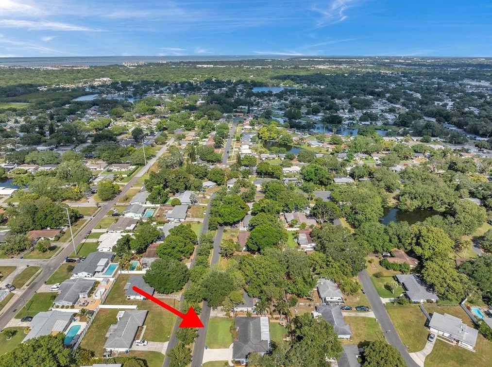 2604 Frst Pkwy, Largo FL  33771-1452 exterior