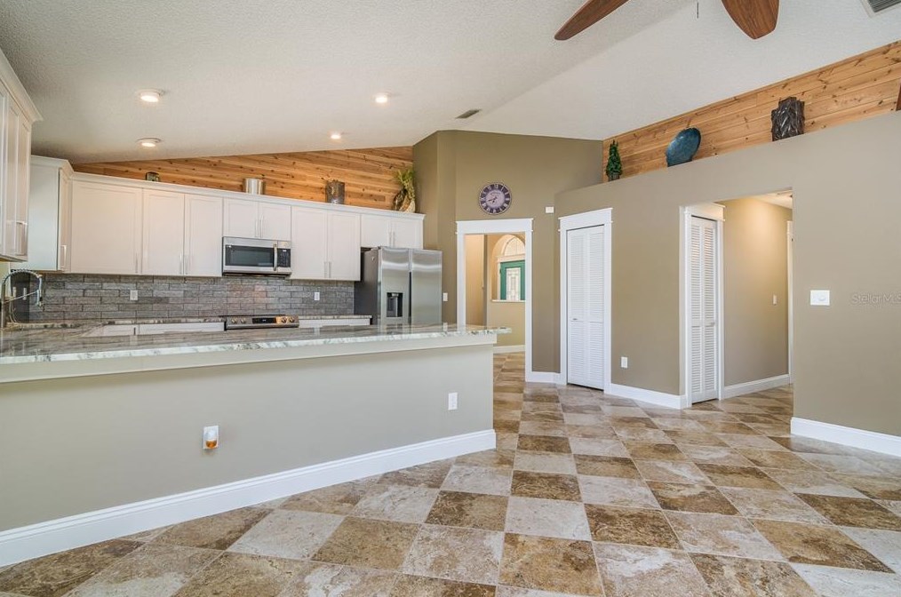 2139 Foggy Ridge Pkwy, Land O Lakes FL  34639-5410 exterior