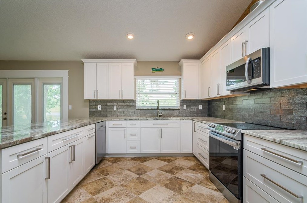 2139 Foggy Ridge Pkwy, Land O Lakes FL  34639-5410 exterior